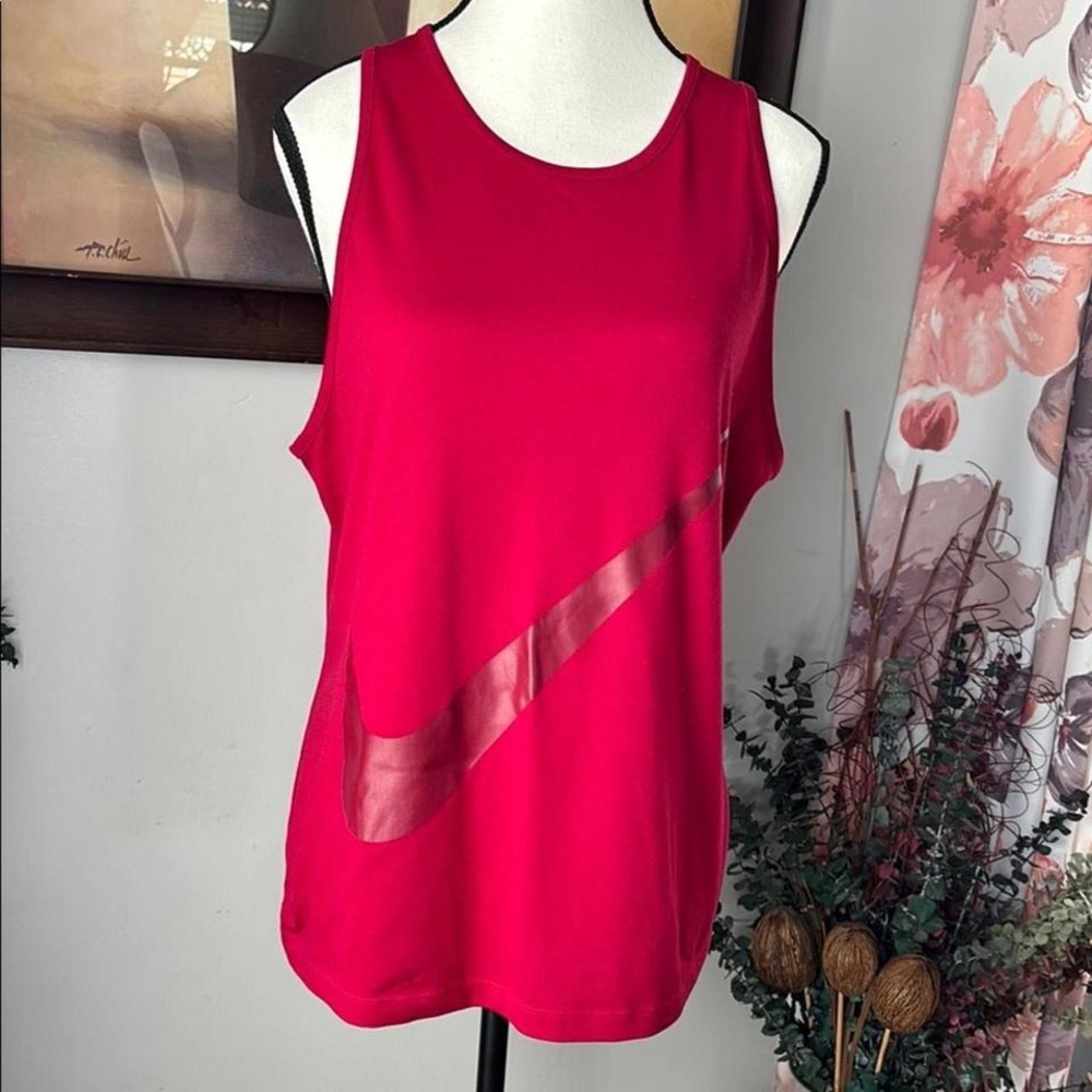 Nike Dri-FIT Women's Tank Top - Red Size M